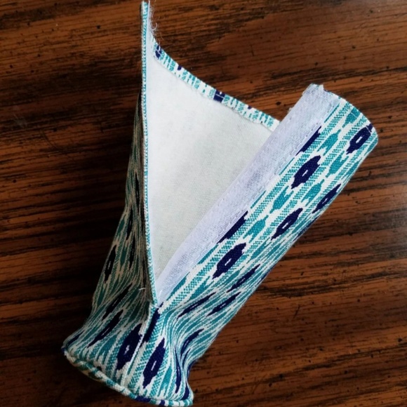 New- Travel Glass Bottle with Fabric Sleeve - Picture 4 of 7